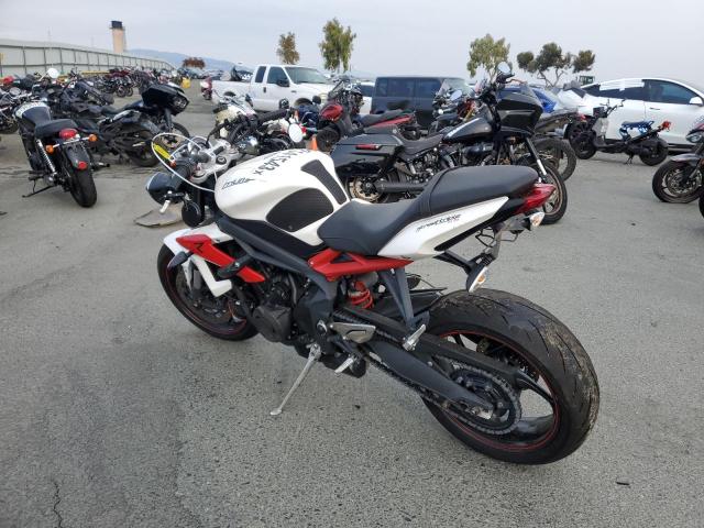 Image 3 of 2014 TRIUMPH MOTORCYCLE STREET TRIPLE R 2014 with VIN SMTL03NE4ET643137