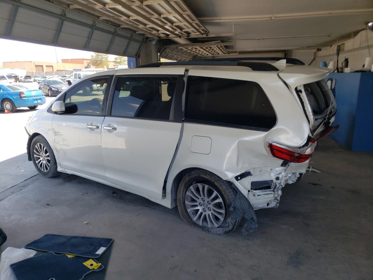 Obraz 2 z Toyota Sienna Xle 2019 z VIN 5TDYZ3DC5KS969615