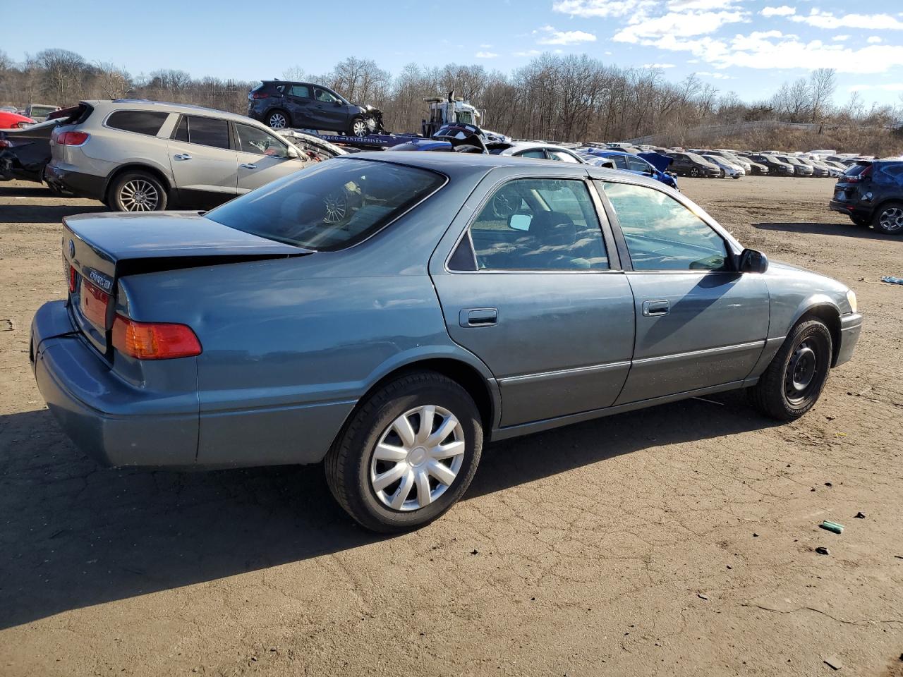 Изображение 3 2001 TOYOTA CAMRY CE 2001 с VIN 4T1BG22K21U846795