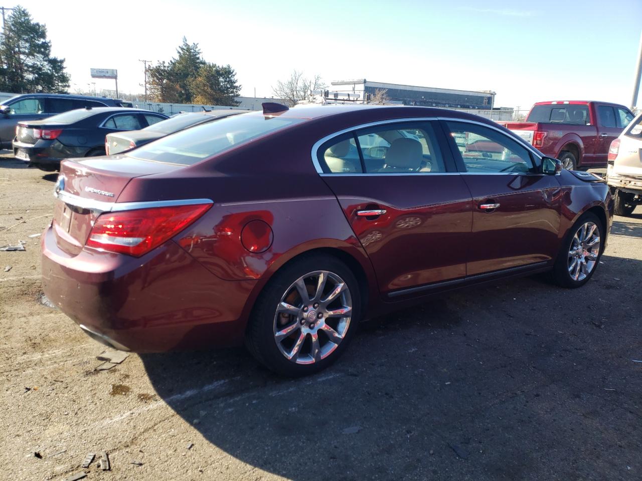 Изображение 3 2015 BUICK LACROSSE PREMIUM 2015 с VIN 1G4GD5G38FF179759