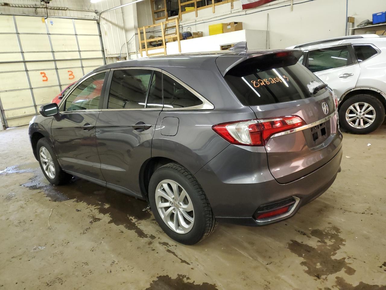 Obraz 2 z 2018 ACURA RDX TECHNOLOGY 2018 z VIN 5J8TB4H52JL002235