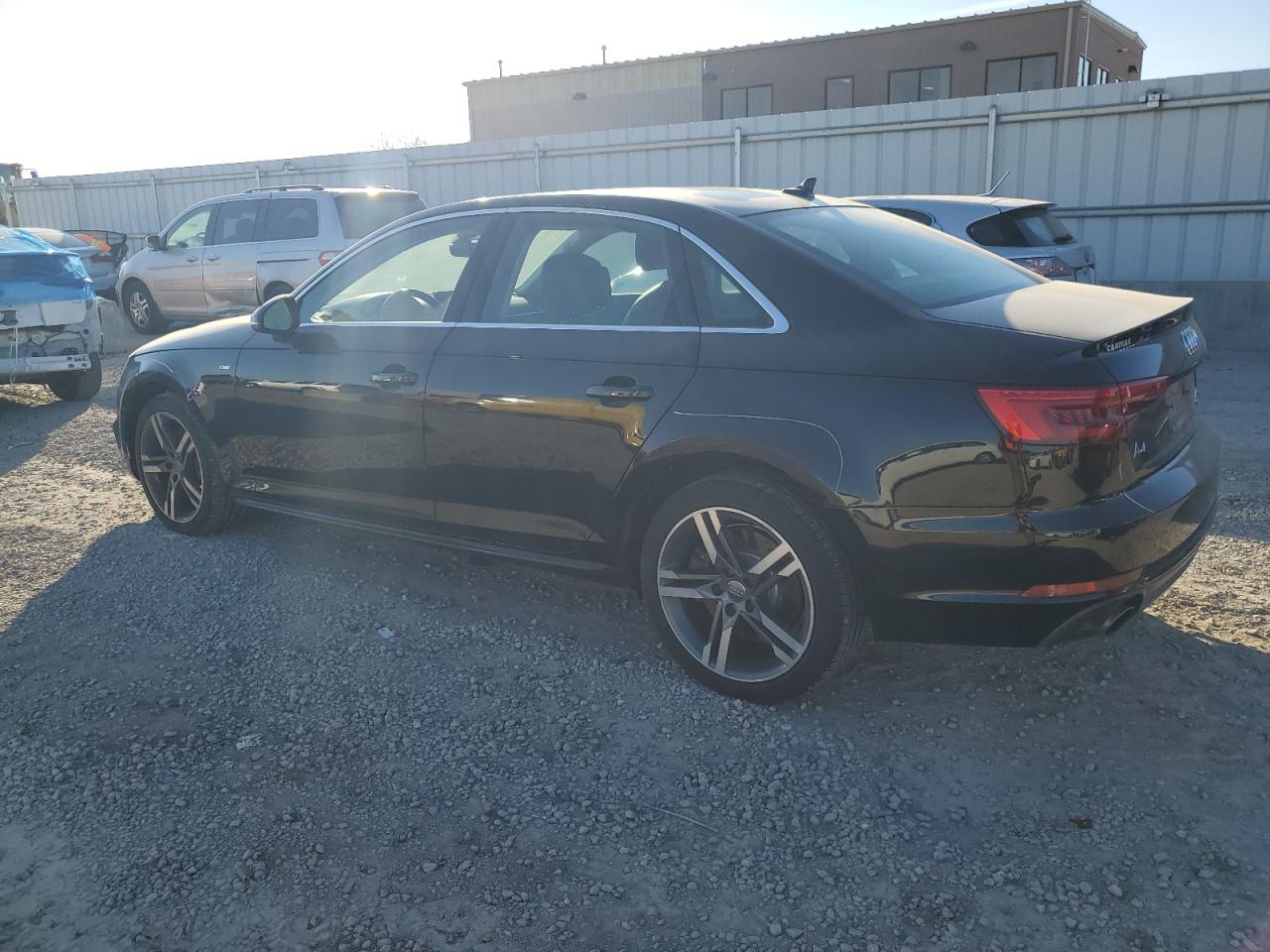 Obraz 2 z 2017 AUDI A4 PREMIUM PLUS 2017 z VIN WAUENAF40HN025659