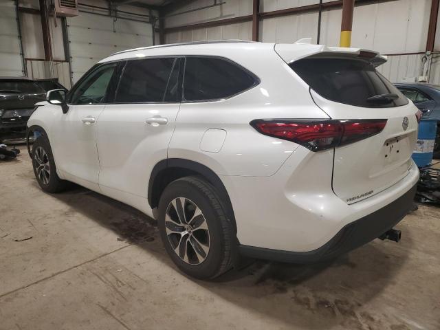 Image 2 of 2021 TOYOTA HIGHLANDER XLE 2021 with VIN 5TDHZRBHXMS527885