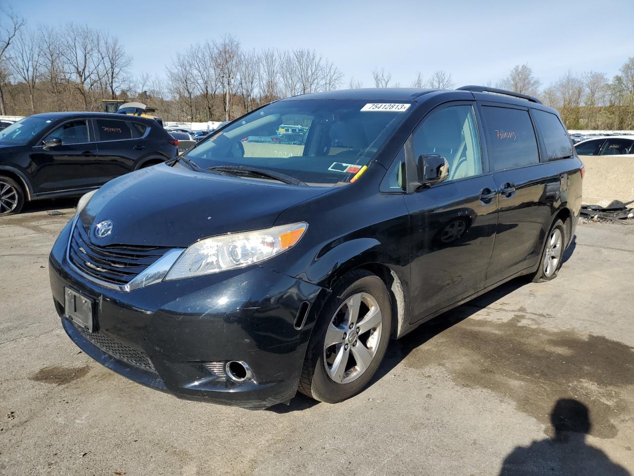 Image 1 of 2016 TOYOTA SIENNA LE 2016 with VIN 5TDKK3DC6GS762779