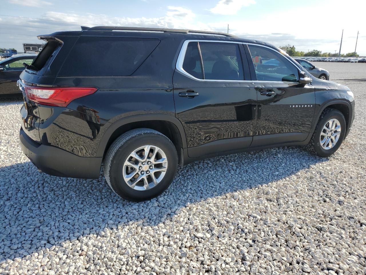 Изображение 3 2020 CHEVROLET TRAVERSE LT 2020 с VIN 1GNERGKW6LJ322167