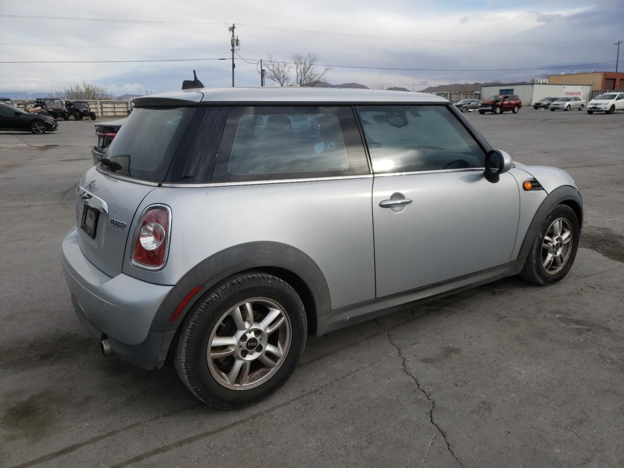 Image 3 of 2011 MINI COOPER  2011 with VIN WMWSU3C55BT096891