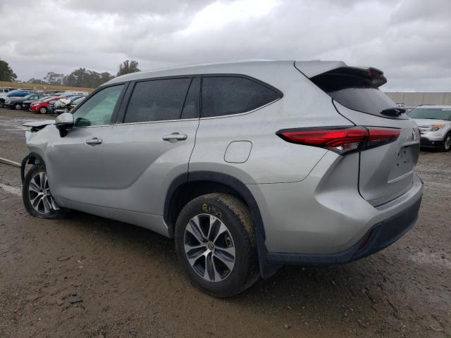 Obraz 2 z 2021 TOYOTA HIGHLANDER XLE 2021 z VIN 5TDGZRBH7MS552819