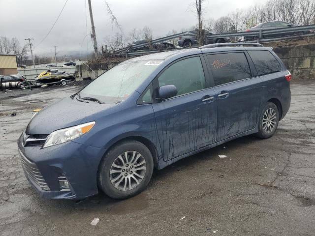 Image 1 of 2019 TOYOTA SIENNA XLE 2019 with VIN 5TDYZ3DCXKS978472