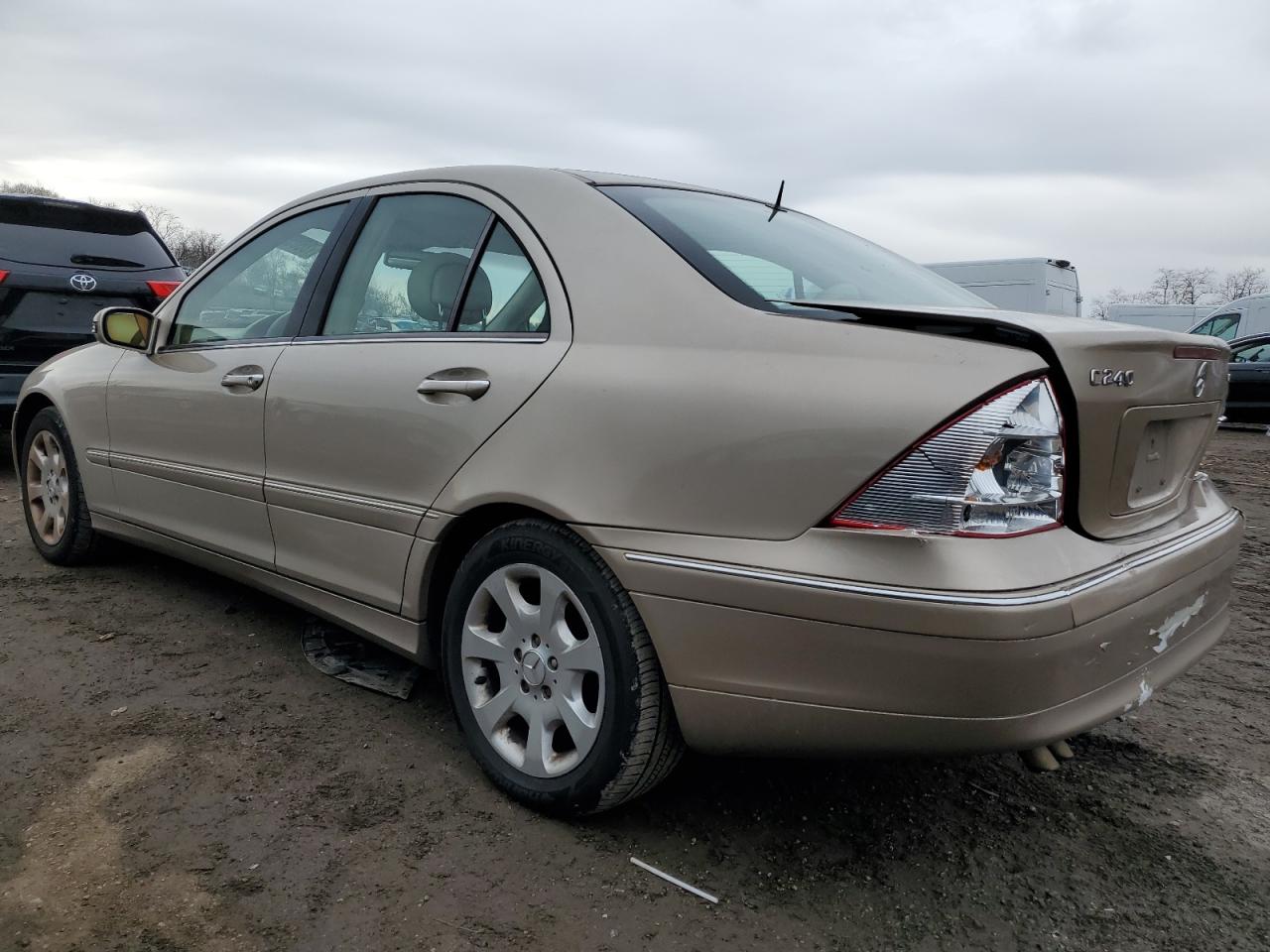 Obraz 2 z 2005 MERCEDES-BENZ C 240 4MATIC 2005 z VIN WDBRF81J75F562329