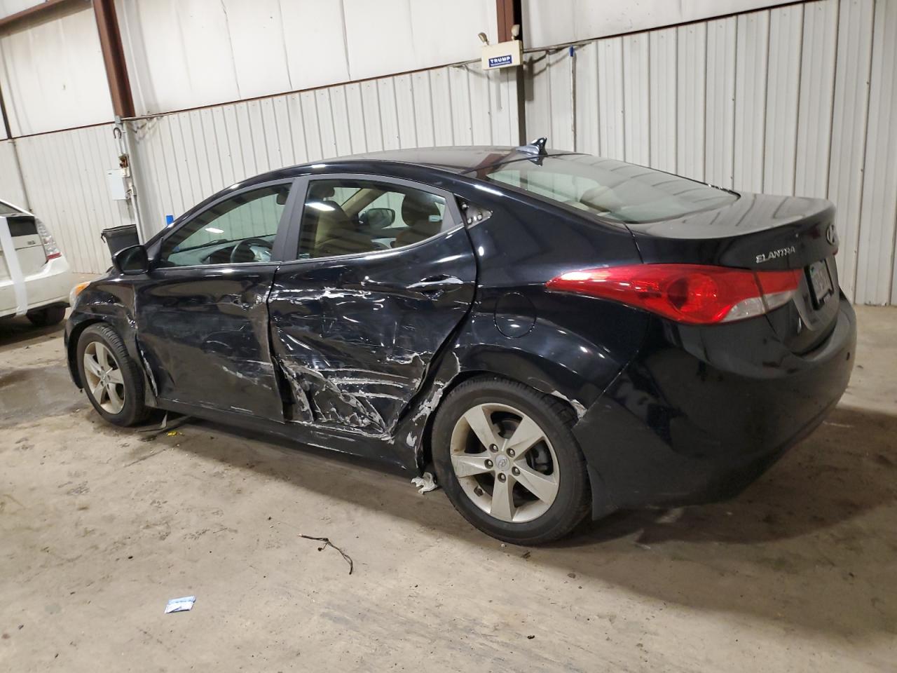 Image 2 of 2013 HYUNDAI ELANTRA GLS 2013 with VIN KMHDH4AE8DU586551