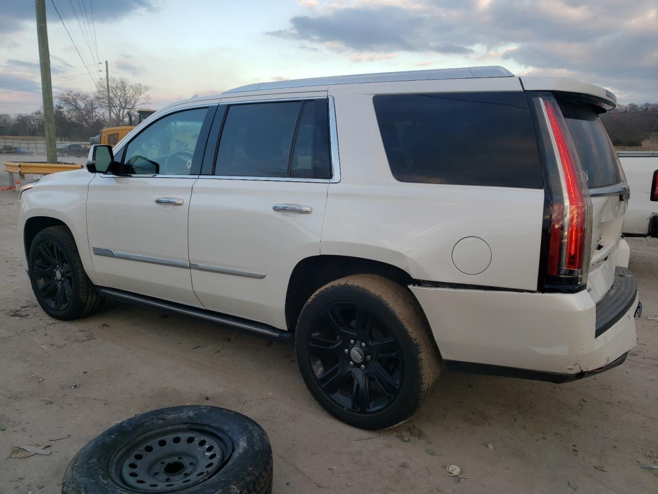 Obraz 2 z 2016 CADILLAC ESCALADE PREMIUM 2016 z VIN 1GYS4CKJ6GR398593