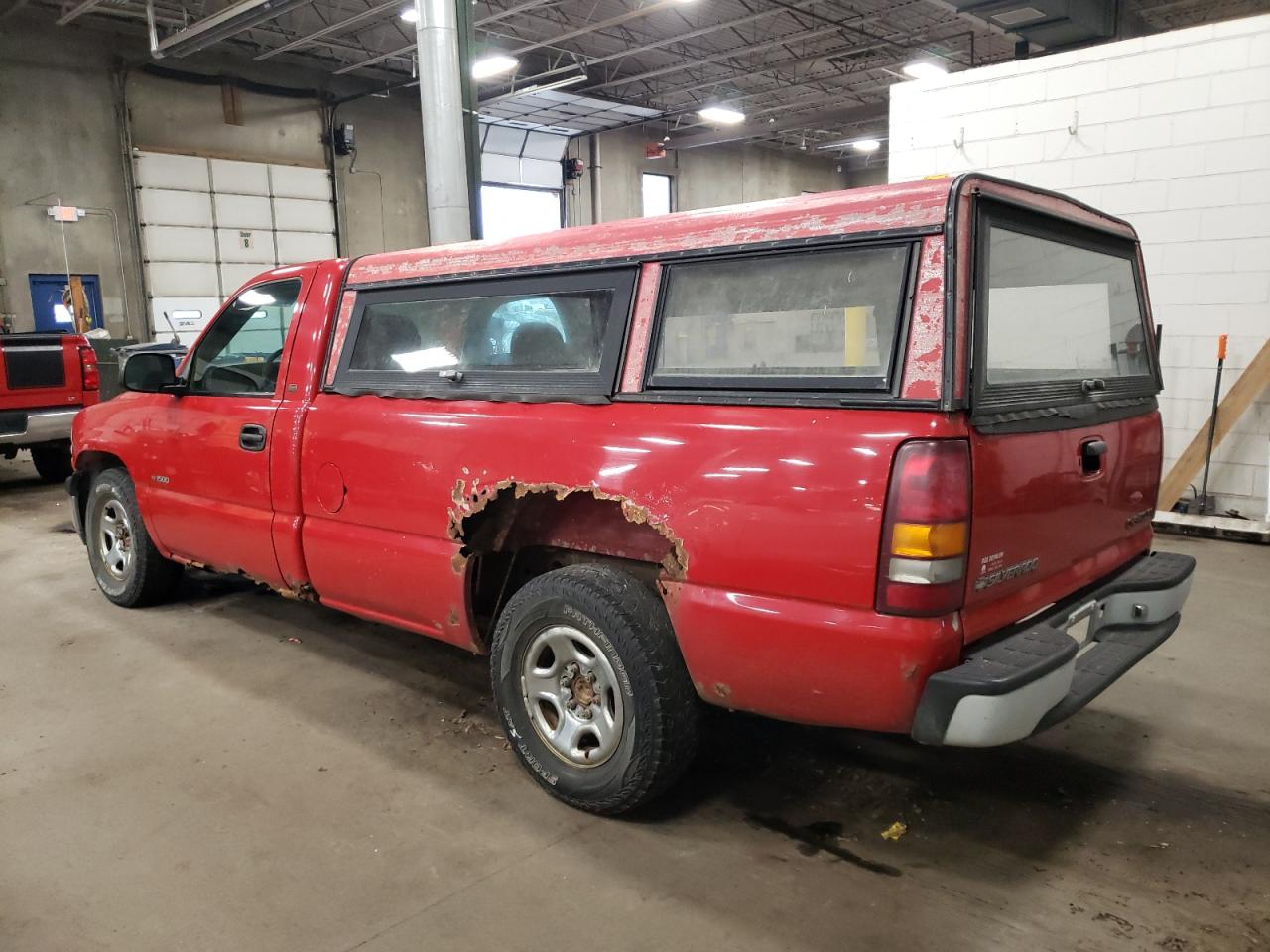 Изображение 2 2001 CHEVROLET SILVERADO C1500 2001 с VIN 1GCEC14W31Z219999