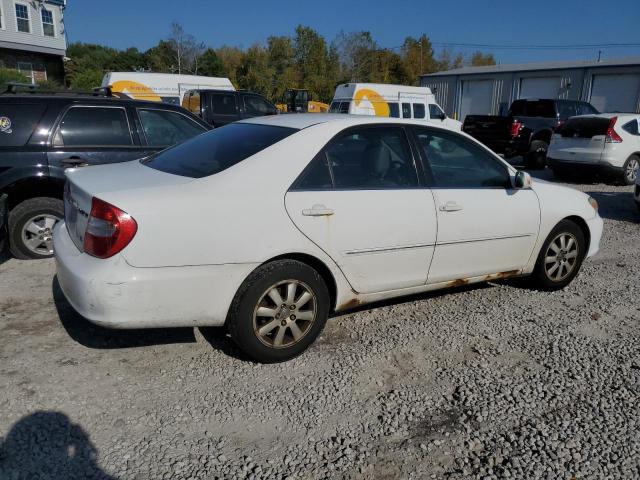 Image 3 of 2002 TOYOTA CAMRY LE 2002 with VIN 4T1BF30K12U030979