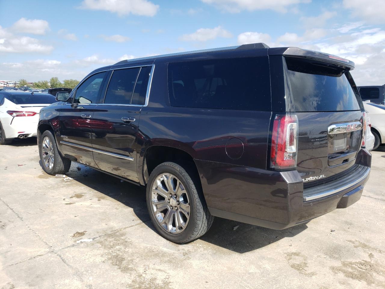 Obraz 2 z 2016 GMC YUKON XL DENALI 2016 z VIN 1GKS2HKJ8GR474182
