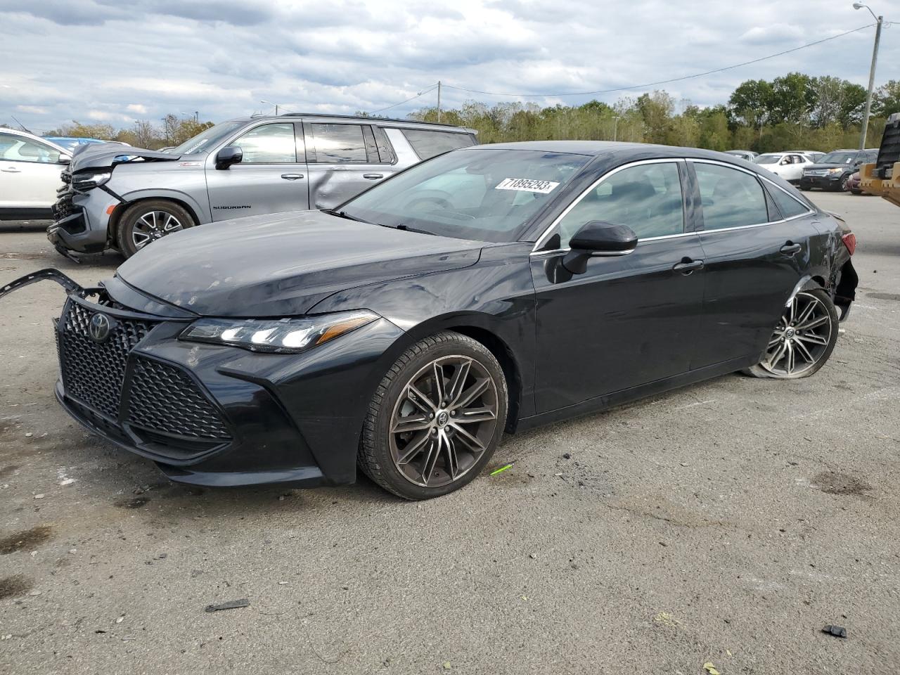 Изображение 2019 TOYOTA AVALON XLE 2019