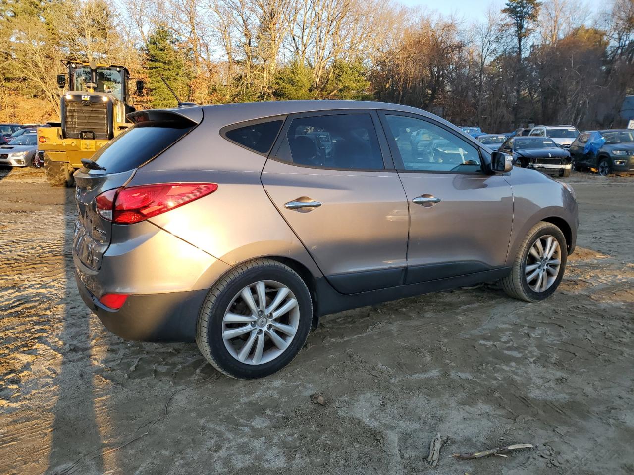 Image 3 of 2012 HYUNDAI TUCSON GLS 2012 with VIN KM8JUCAC8CU374870