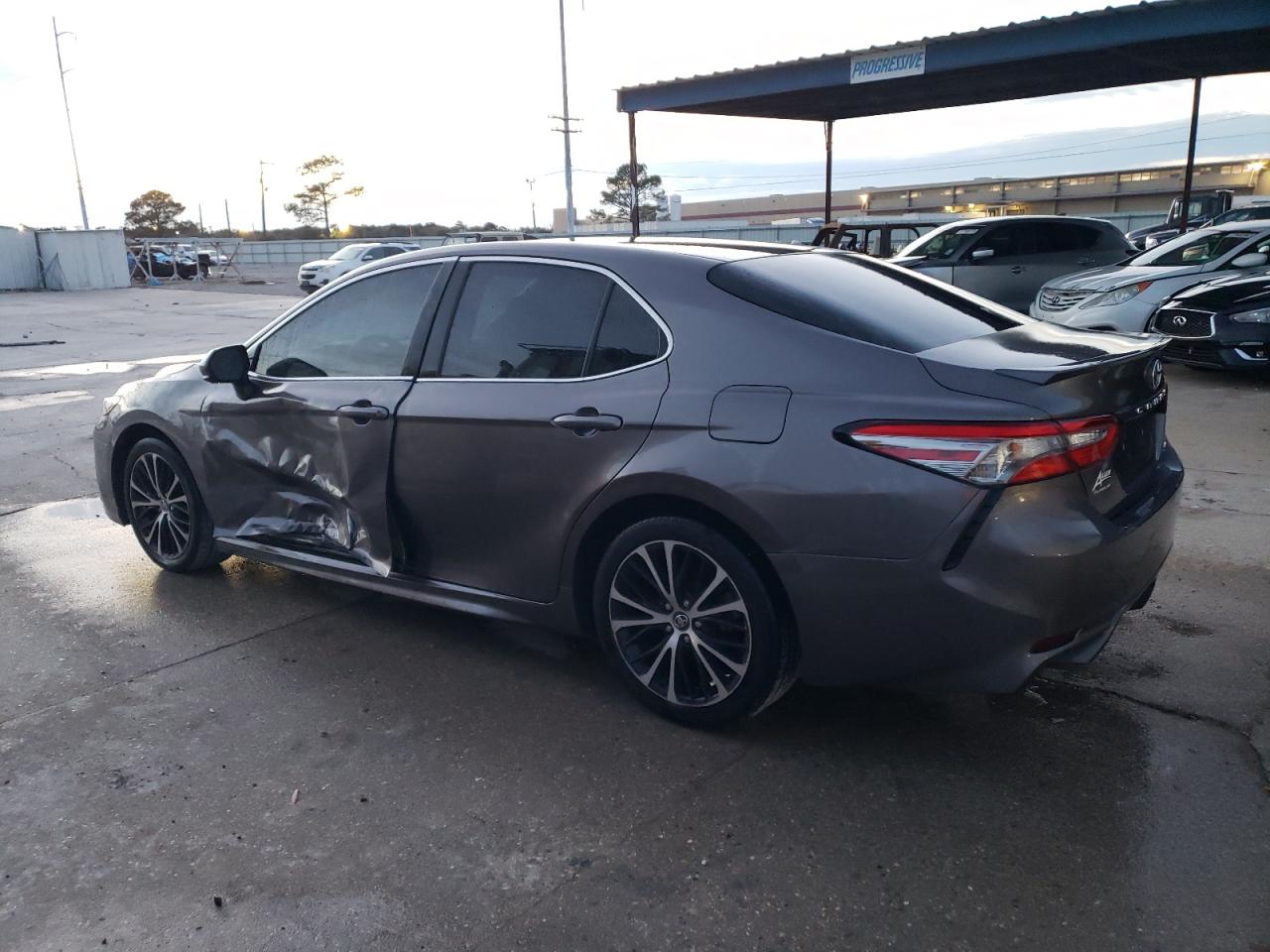 Obraz 2 z 2018 TOYOTA CAMRY L 2018 z VIN 4T1B11HKXJU591932