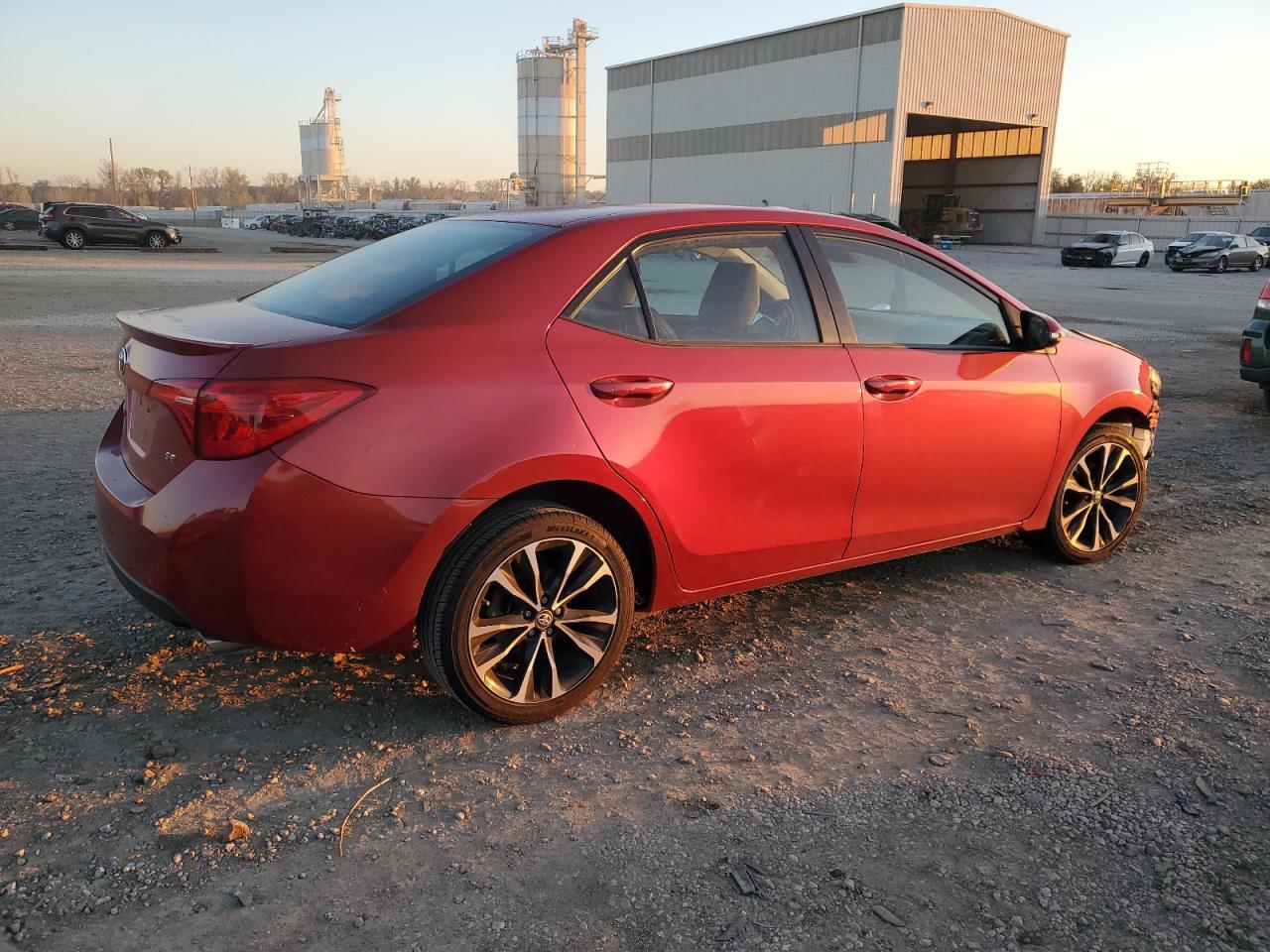 Изображение 3 2019 TOYOTA COROLLA L 2019 с VIN 5YFBURHEXKP893823
