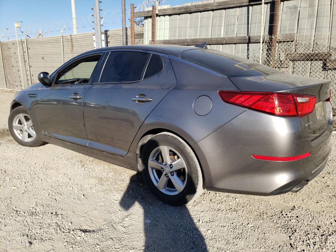 Изображение 2 2015 KIA OPTIMA LX 2015 с VIN 5XXGM4A77FG514165