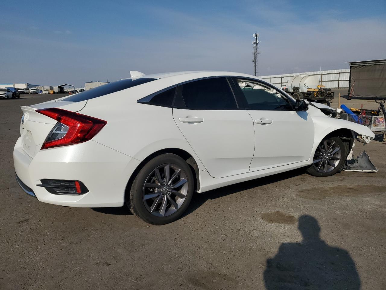Image 3 of 2021 HONDA CIVIC EX 2021 with VIN 19XFC1F34ME202829
