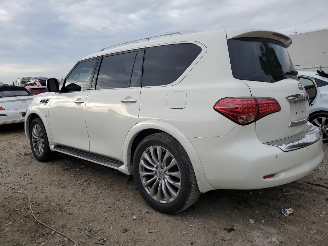 Obraz 2 z 2016 INFINITI QX80  2016 z VIN JN8AZ2NF5G9612918