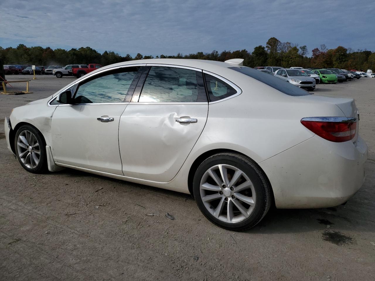 Obraz 2 z 2015 BUICK VERANO  2015 z VIN 1G4PS5SK8F4131291