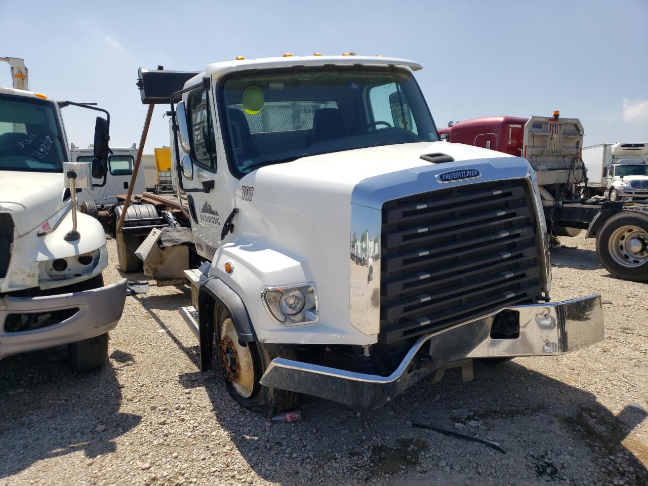 Image 1 of 2019 FREIGHTLINER 108SD 2019 with VIN 1FVAG0D25KHKB3669
