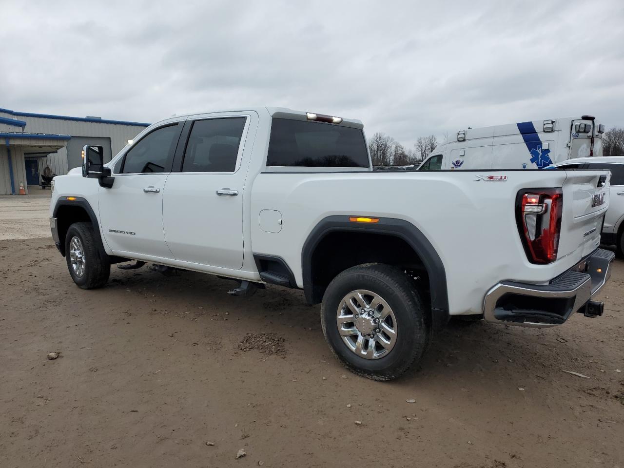 Obraz 2 z 2022 GMC SIERRA K2500 SLT 2022 z VIN 1GT49NEY7NF113953