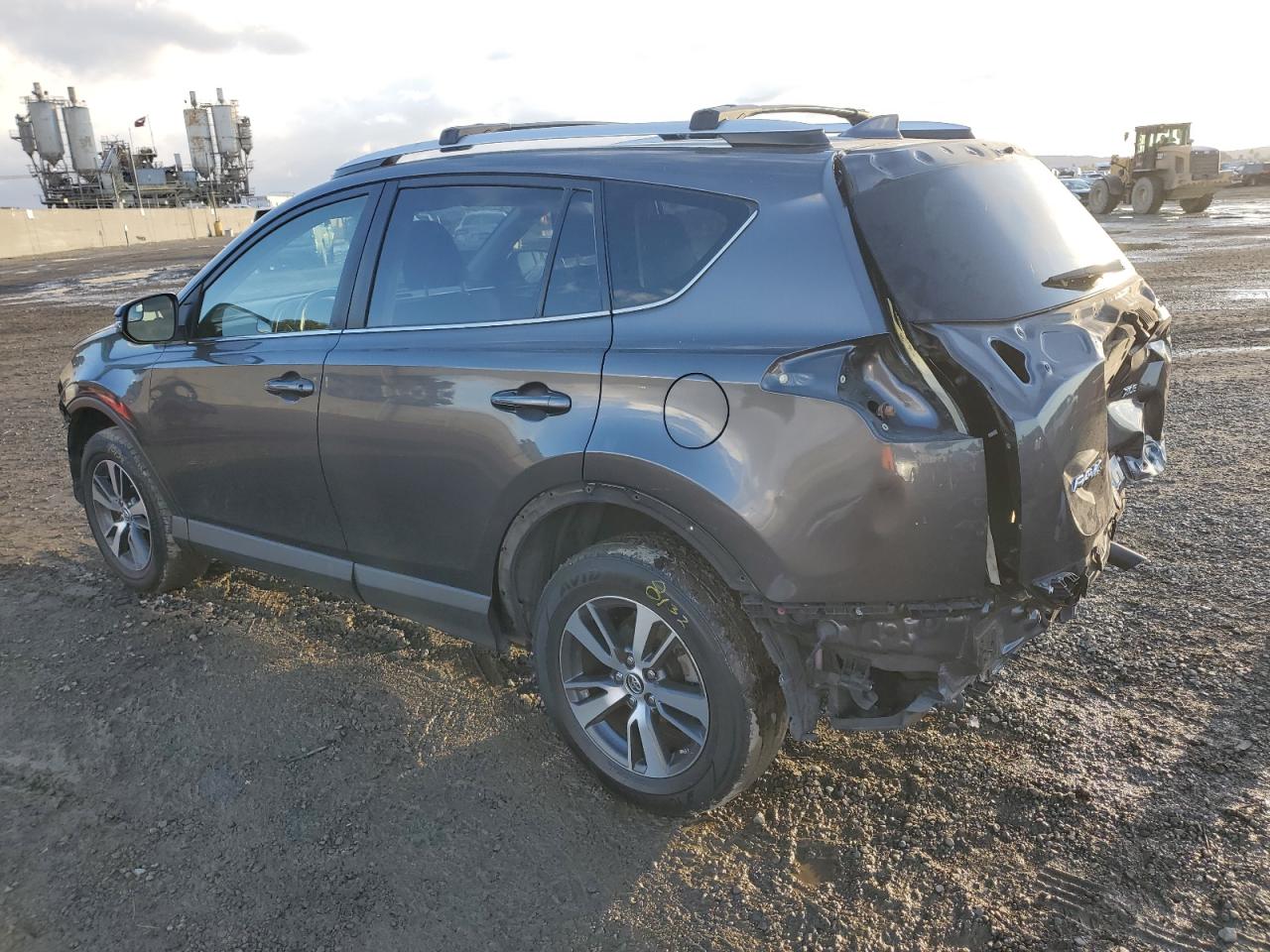 Image 2 of 2016 TOYOTA RAV4 XLE 2016 with VIN JTMWFREV6GJ094777