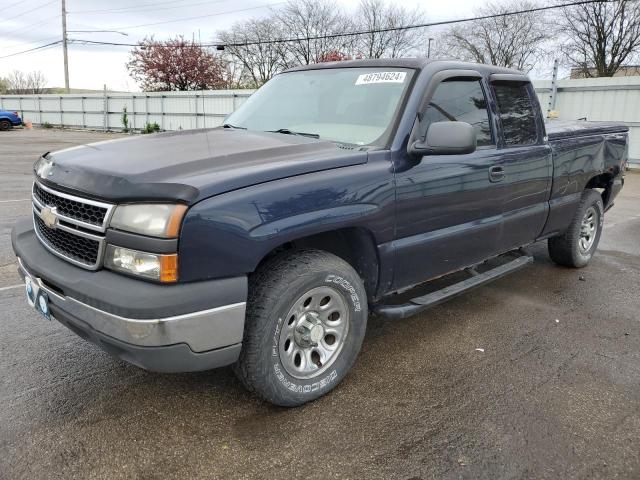 Image 1 of 2006 CHEVROLET SILVERADO K1500 2006 with VIN 1GCEK19V06Z128599