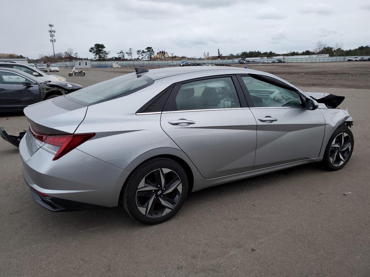 Image 3 of 2022 HYUNDAI ELANTRA SEL 2022 with VIN 5NPLN4AG0NH058329