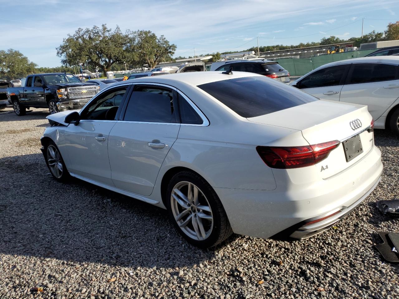 Изображение 2 2022 AUDI A4 PREMIUM 45 2022 с VIN WAUDAAF43NA013614