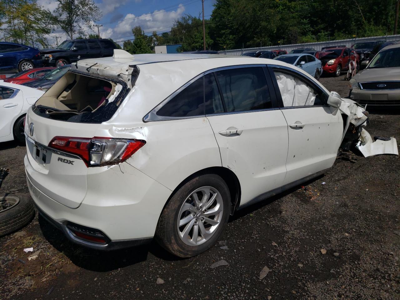 Image 3 of 2016 ACURA RDX TECHNOLOGY 2016 with VIN 5J8TB3H56GL003858