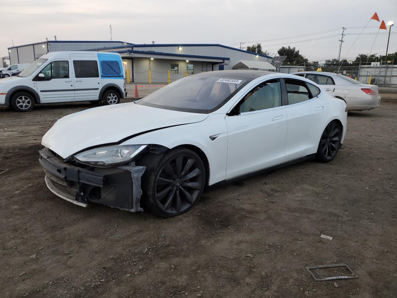 Obraz 1 z 2013 TESLA MODEL S 2013 z VIN 5YJSA1CP5DFP05176