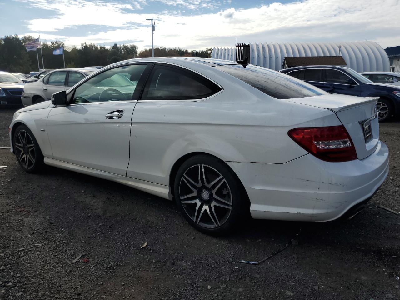Изображение 2 2014 MERCEDES-BENZ C 250 2014 с VIN WDDGJ4HB0EG277339
