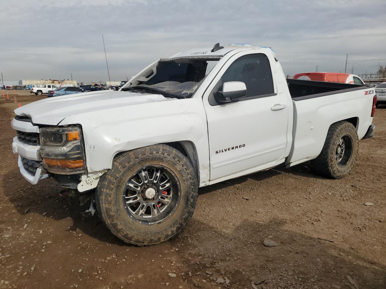 Изображение 1 Chevrolet Silverado K1500 Lt 2018 с VIN 1GCNKREC2JZ278662