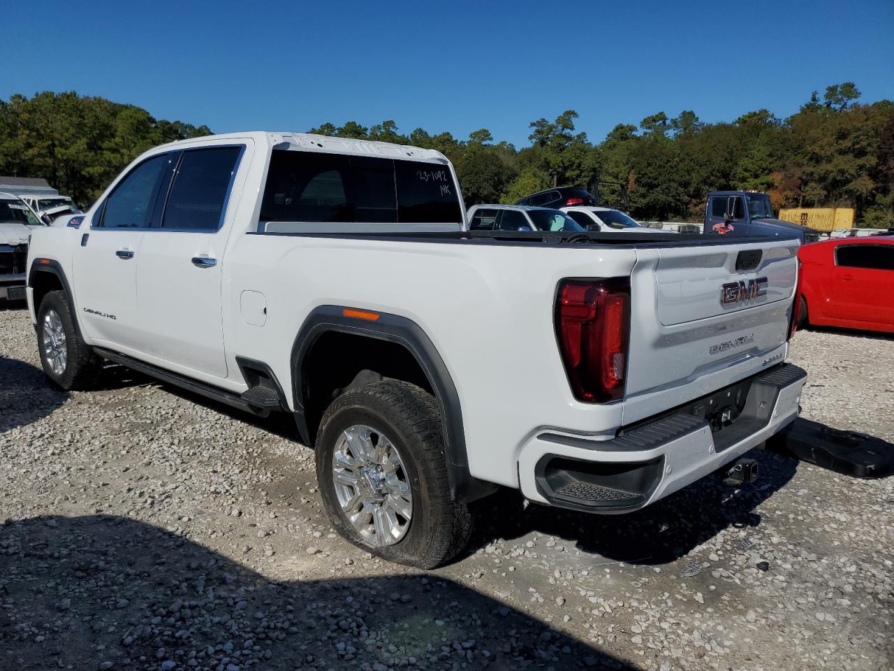 Obraz 2 z 2022 GMC SIERRA K2500 DENALI 2022 z VIN 1GT49REY8NF235101
