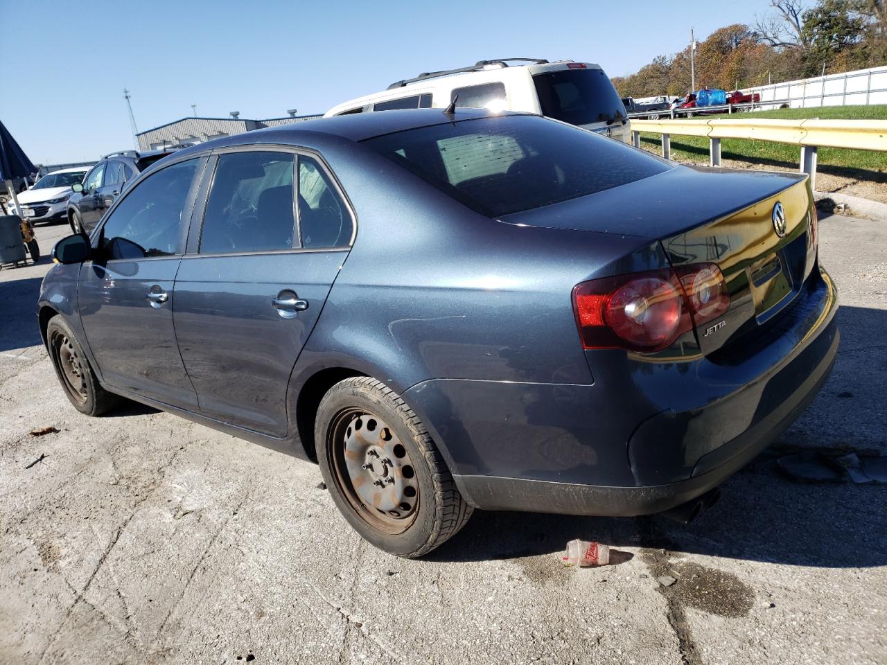Obraz 2 z 2010 VOLKSWAGEN JETTA S 2010 z VIN 3VWJX7AJ8AM014675