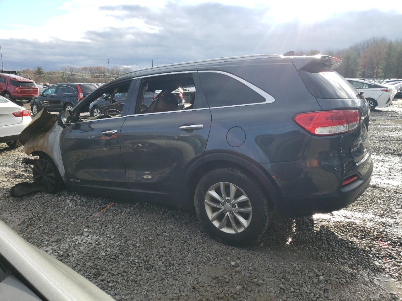 Image 2 of 2016 KIA SORENTO LX 2016 with VIN 5XYPGDA50GG178247
