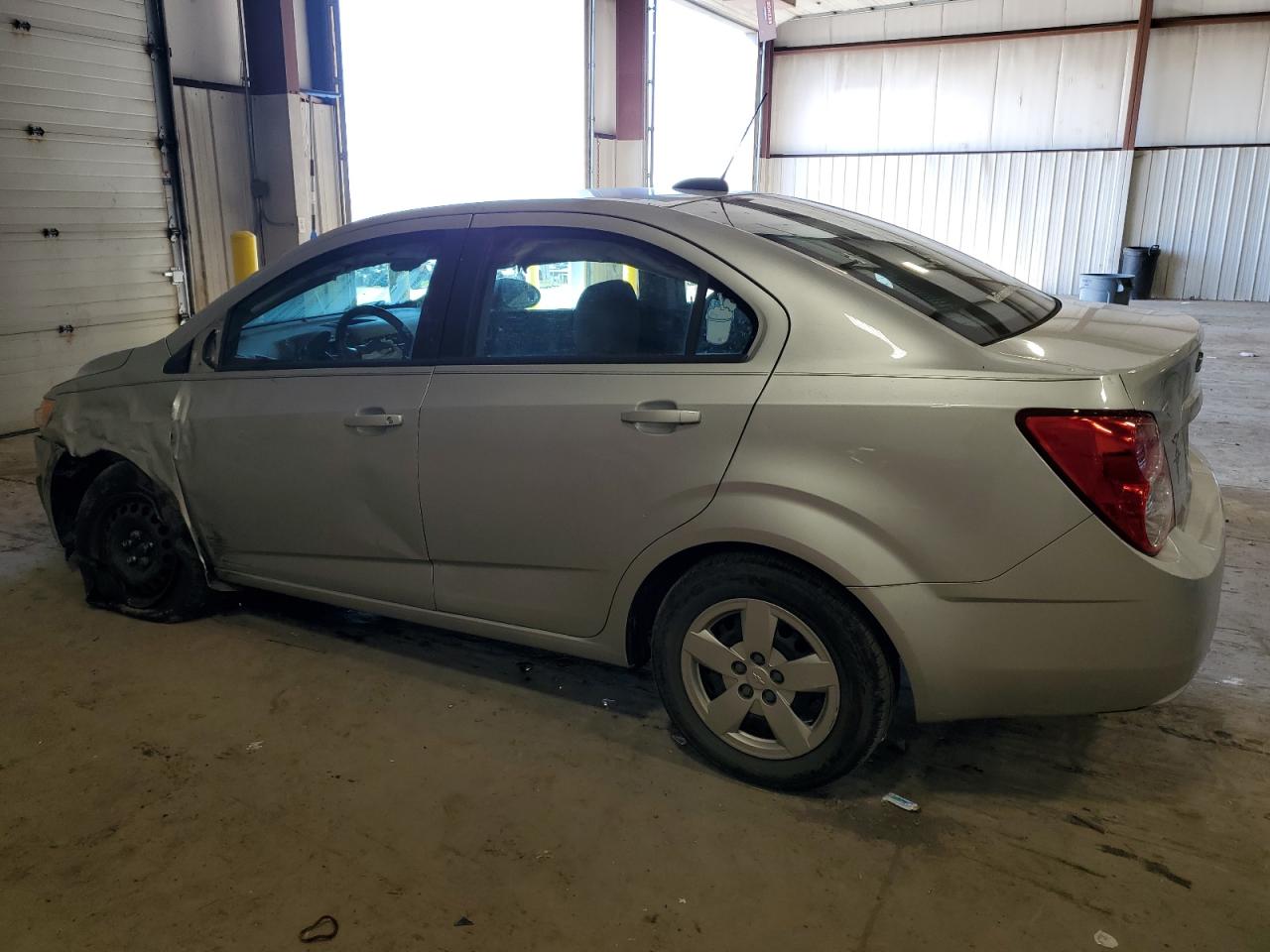 Obraz 2 z 2015 CHEVROLET SONIC LS 2015 z VIN 1G1JA5SG0F4181295