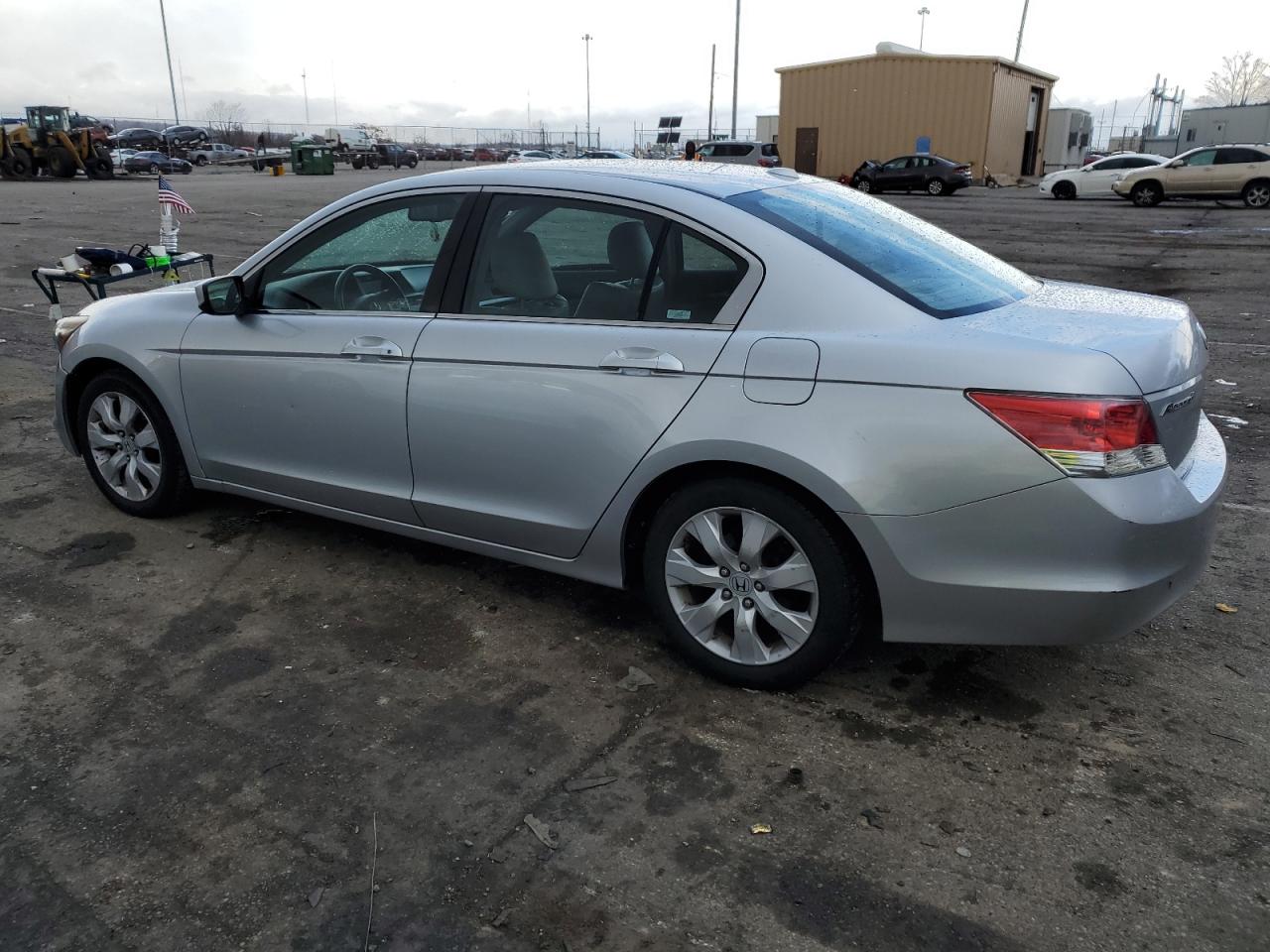 Image 2 of 2009 HONDA ACCORD EXL 2009 with VIN 1HGCP25829A012372
