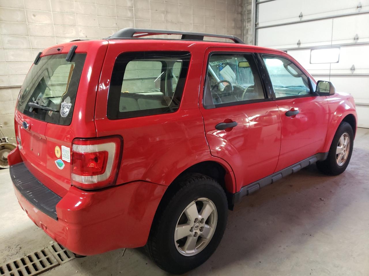 Image 3 of 2009 FORD ESCAPE XLS 2009 with VIN 1FMCU02799KA26444