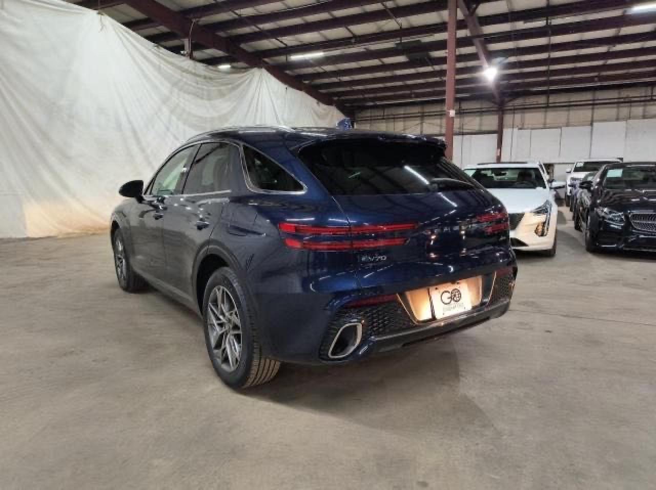 Изображение 3 2022 GENESIS GV70 BASE 2022 с VIN KMUMADTBXNU076017
