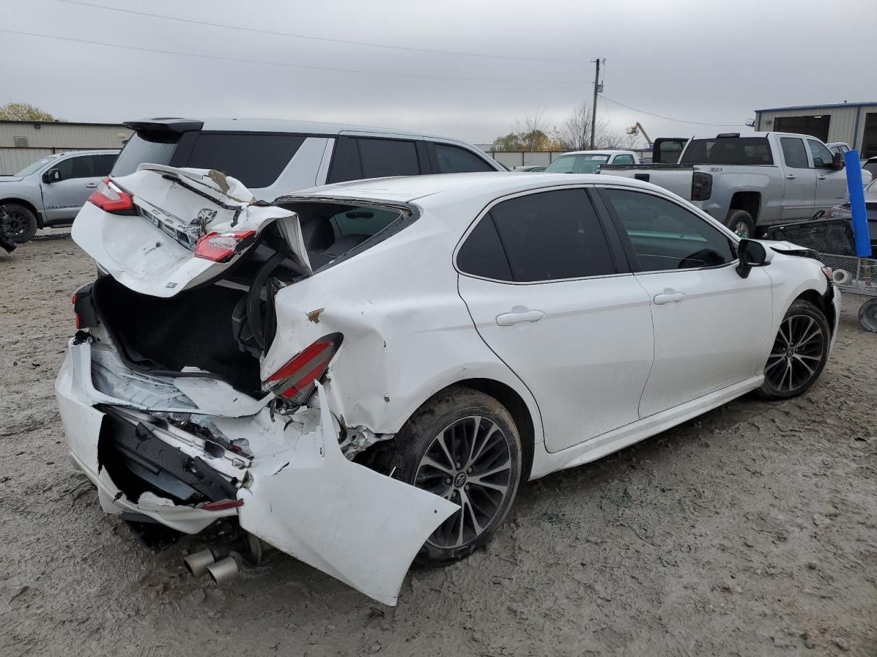 Obraz 3 z 2018 TOYOTA CAMRY L 2018 z VIN 4T1B11HK4JU067627