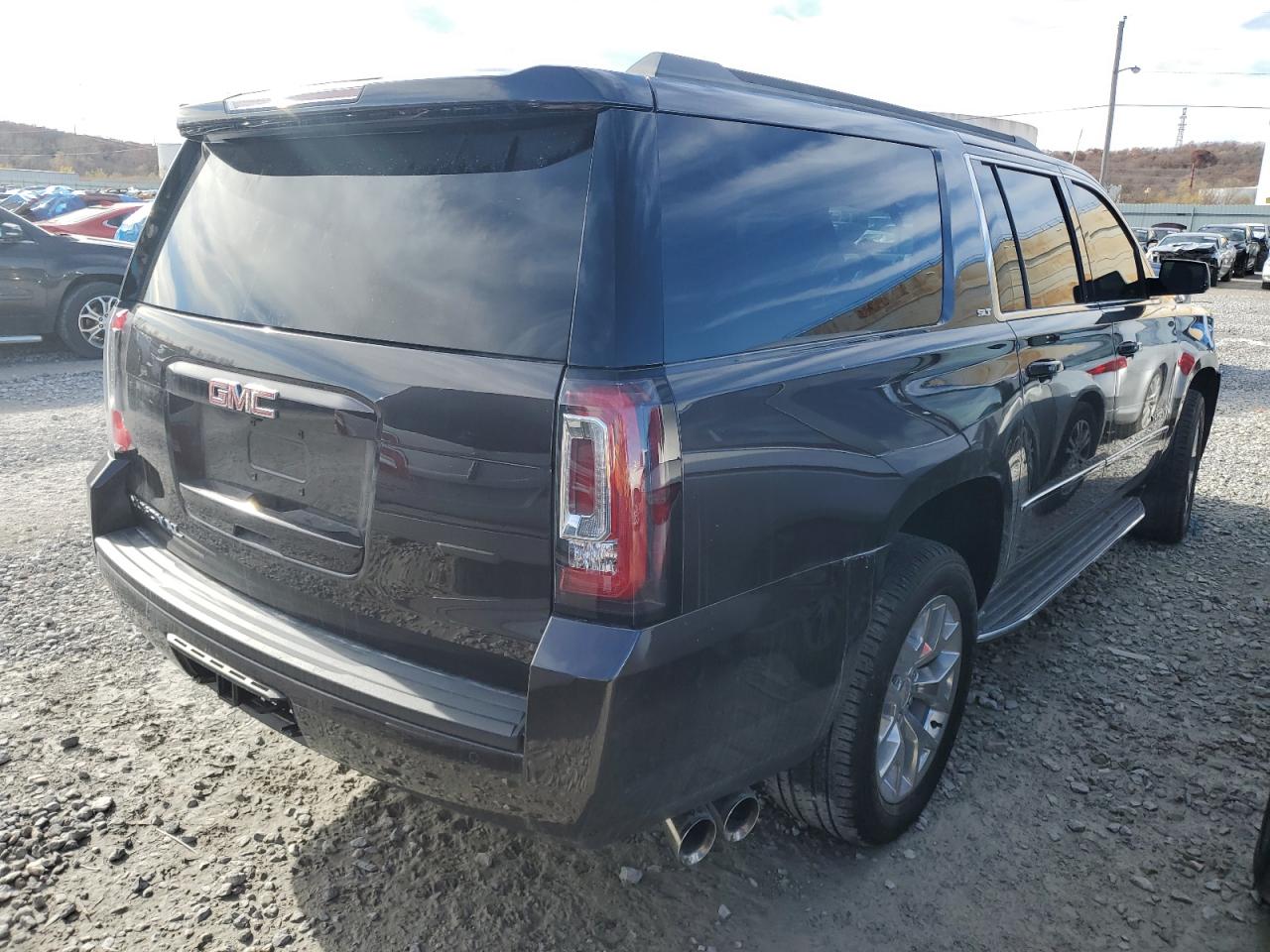 Image 3 of 2016 GMC YUKON XL K1500 SLT 2016 with VIN 1GKS2GKC1GR114084