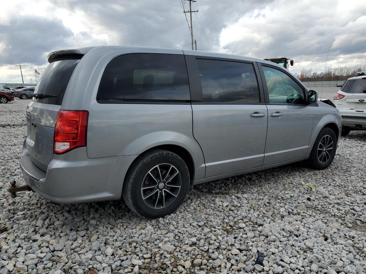 Image 3 of 2018 DODGE GRAND CARAVAN SE 2018 with VIN 2C4RDGBG6JR135313