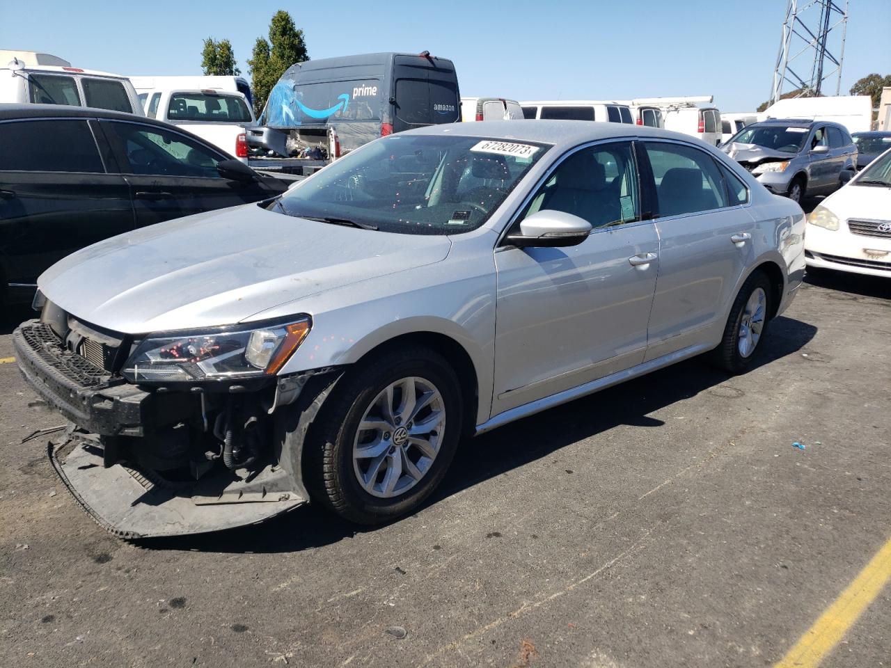 Image 1 of 2016 VOLKSWAGEN PASSAT S 2016 with VIN 1VWAT7A31GC043992