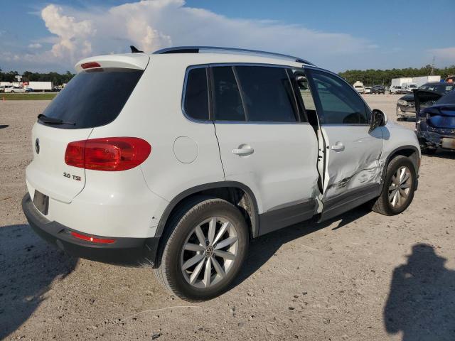 Obraz 3 z 2017 VOLKSWAGEN TIGUAN WOLFSBURG 2017 z VIN WVGRV7AX8HW510386