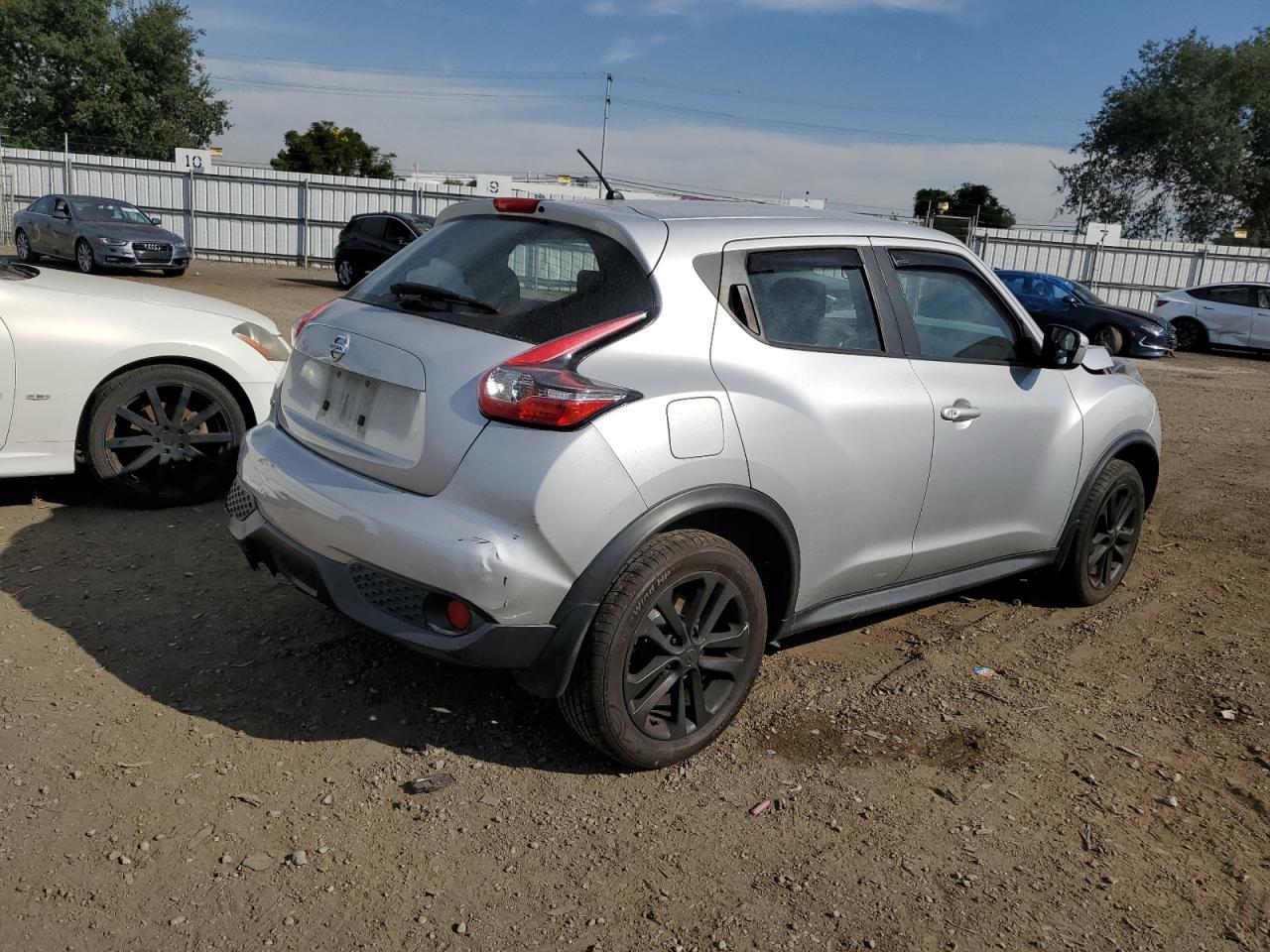 Изображение 3 2015 NISSAN JUKE S 2015 с VIN JN8AF5MR8FT506390