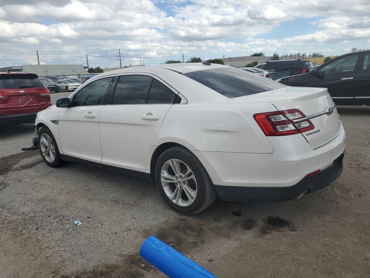 Изображение 2 2018 FORD TAURUS SEL 2018 с VIN 1FAHP2E87JG119400